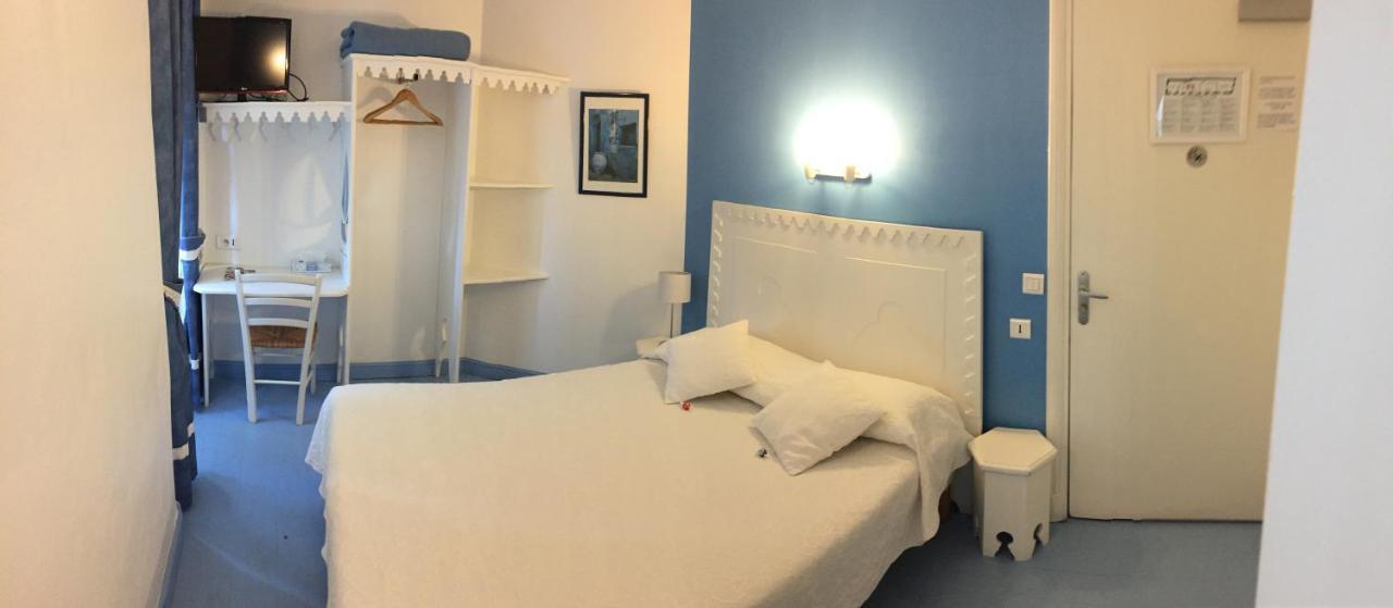 Hotel L'Astrolabe Oloron-Sainte-Marie Zewnętrze zdjęcie